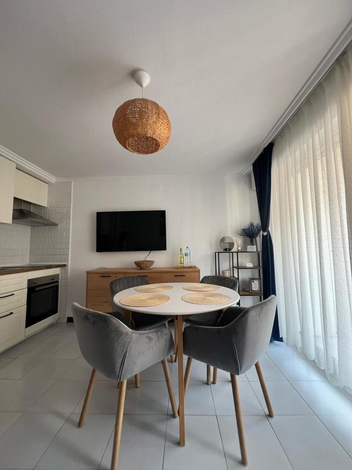 Kiara Apartament - With Garage トレビエハ エクステリア 写真